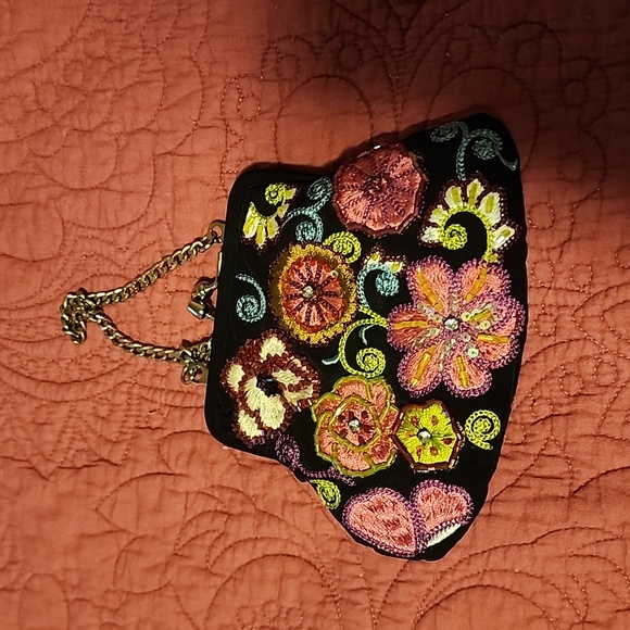 Vera Bradley 25th Anniversary Floral Embroidered Purse - Picture 2 of 3